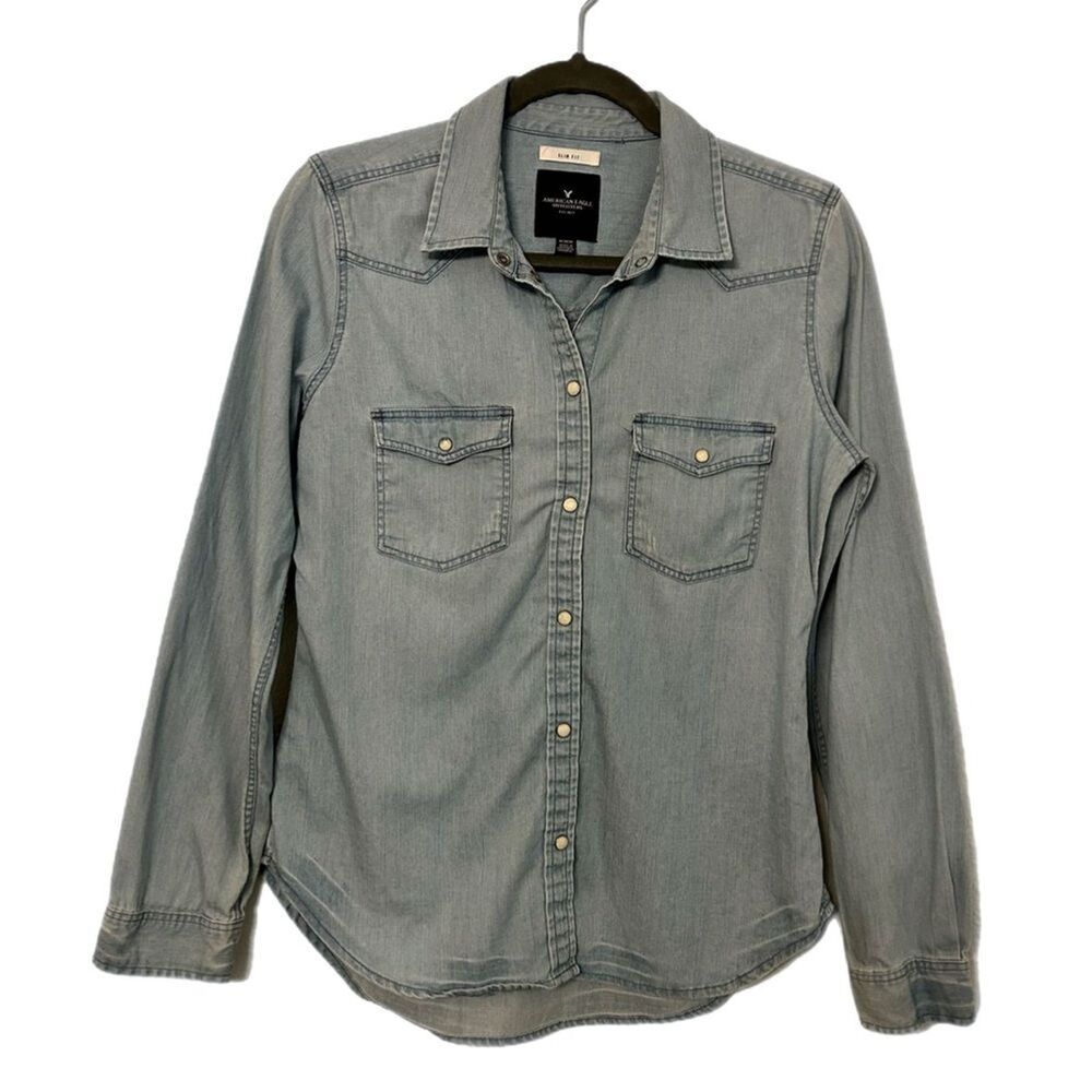 American Eagle Faded Blue Long Sleeved Slim Fit Denim Shirt, Size Medium Western